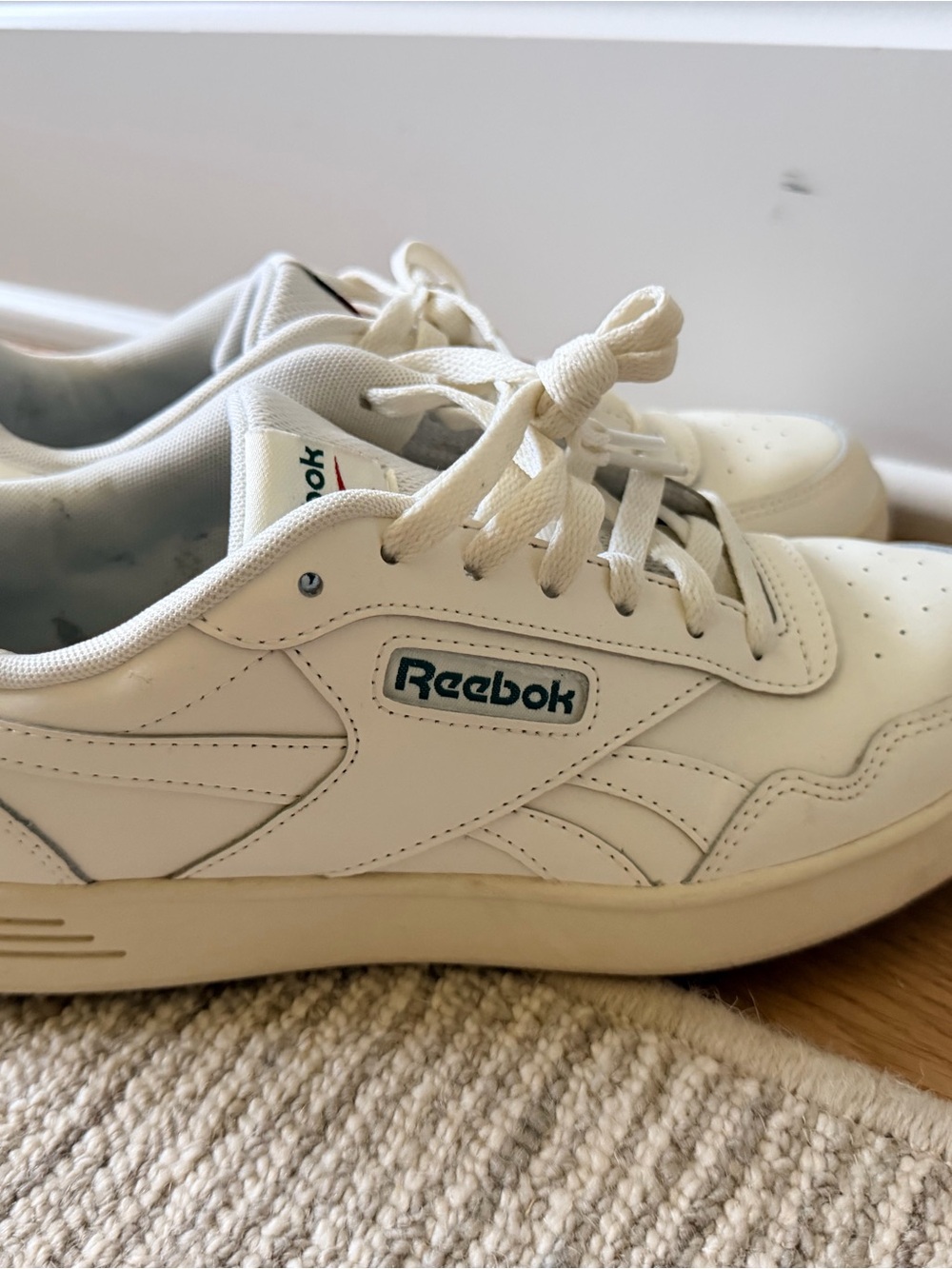Reebok Club C 85 Off-White Low-Top Comfort Sneakers